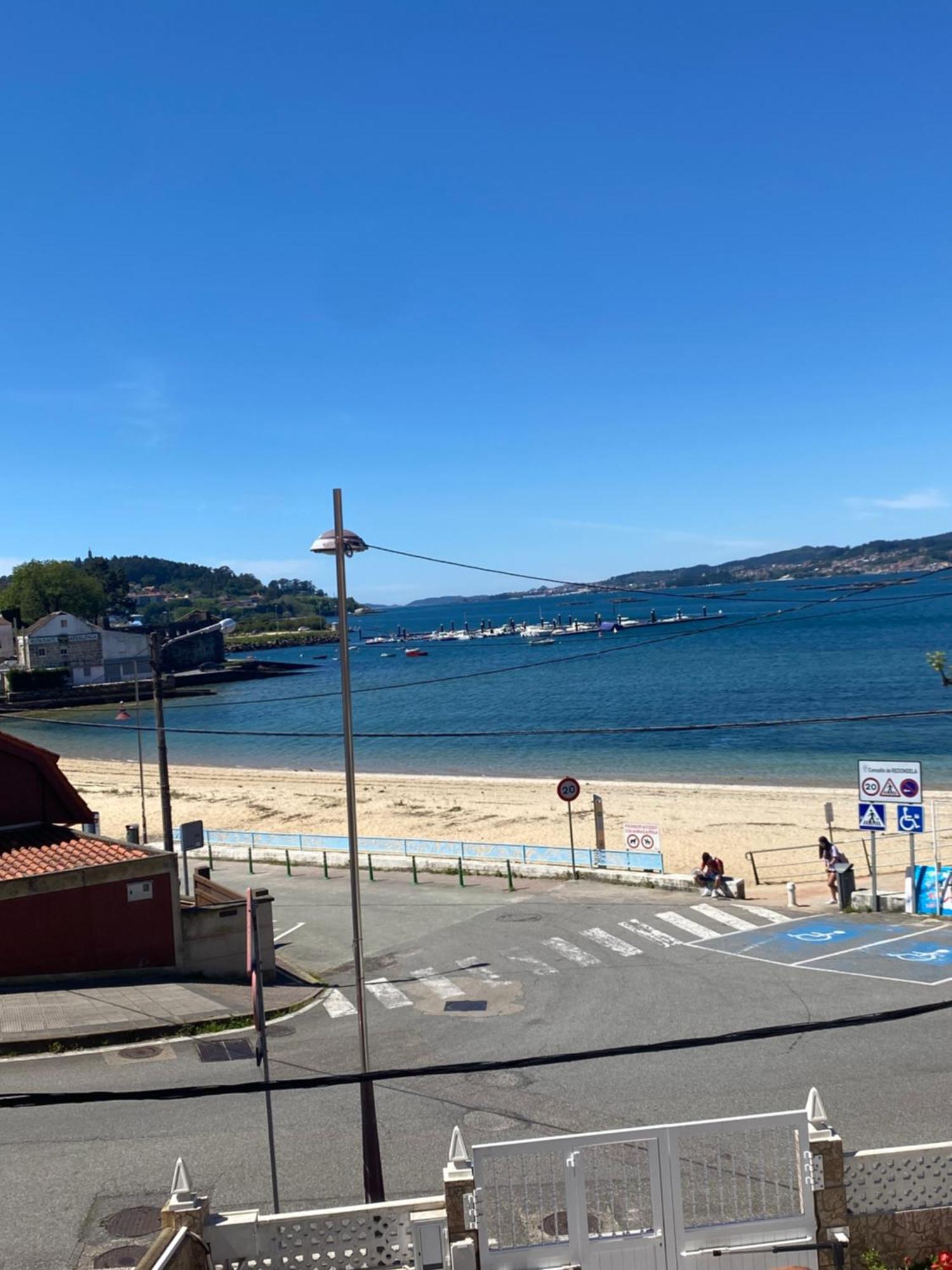 La Casita De La Playa Lägenhet Redondela Exteriör bild